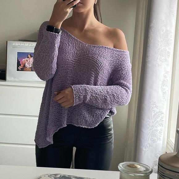 Aritizia sweater - Picture 2 of 3